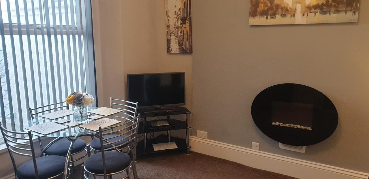 Lockinbar Holiday Apartments Tenby Eksteriør bilde