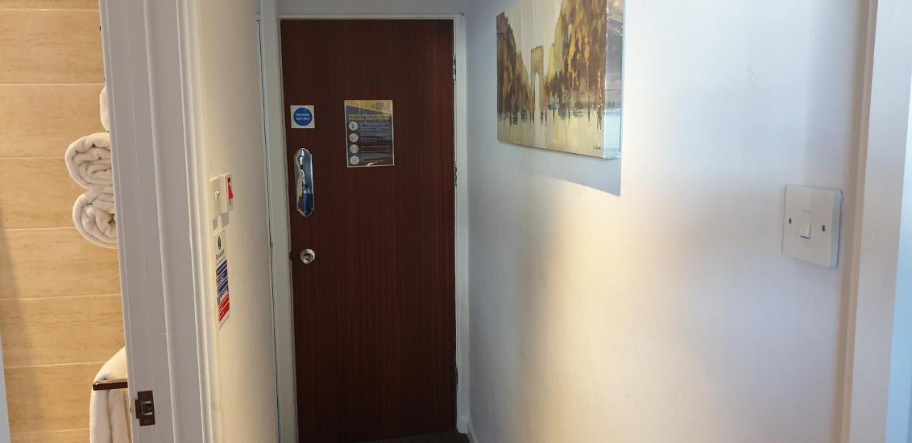 Lockinbar Holiday Apartments Tenby Eksteriør bilde