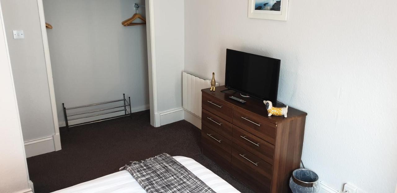 Lockinbar Holiday Apartments Tenby Eksteriør bilde
