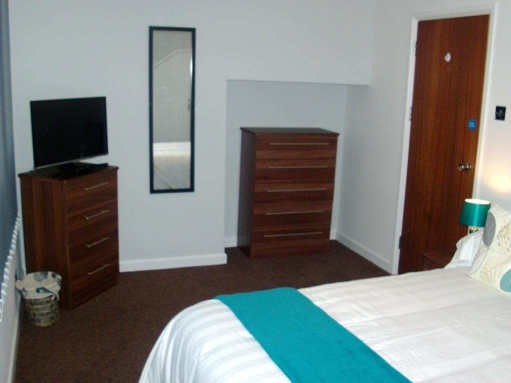 Lockinbar Holiday Apartments Tenby Eksteriør bilde