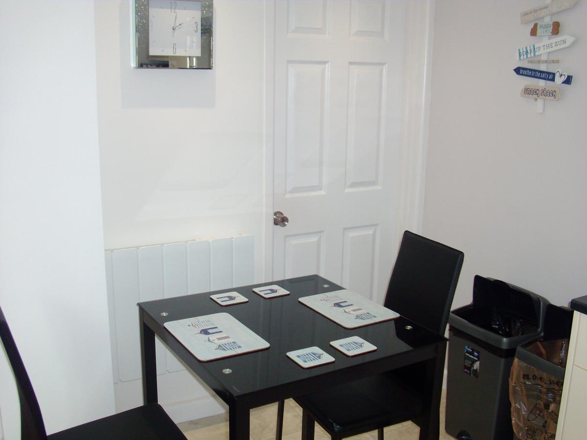 Lockinbar Holiday Apartments Tenby Eksteriør bilde